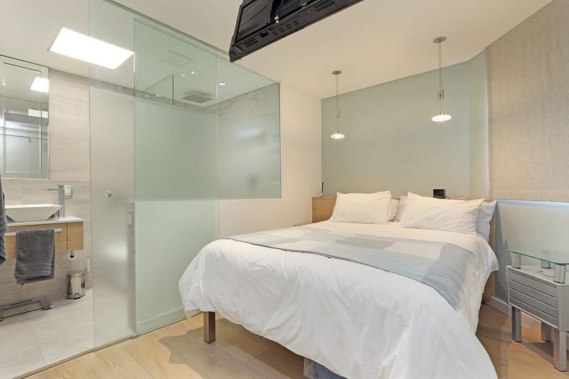To Let 2 Bedroom Property for Rent in Sea Point Western Cape
